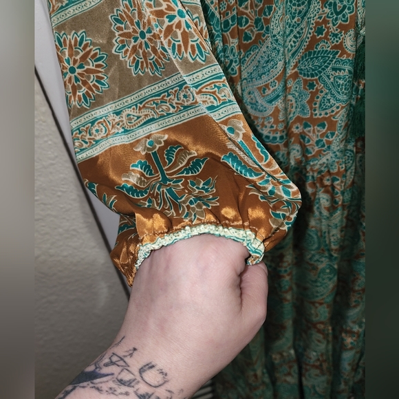 INDIA TOWN size M/L Long Sleeve Button Front Tassled Ruffled Green Paisley Maxi - Picture 6 of 14